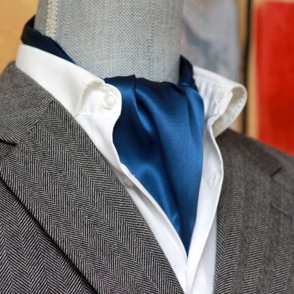 Men's Cravat Ascot 100%silk Gift Box Blue Navy Solid A209 - Picture 5 of 7